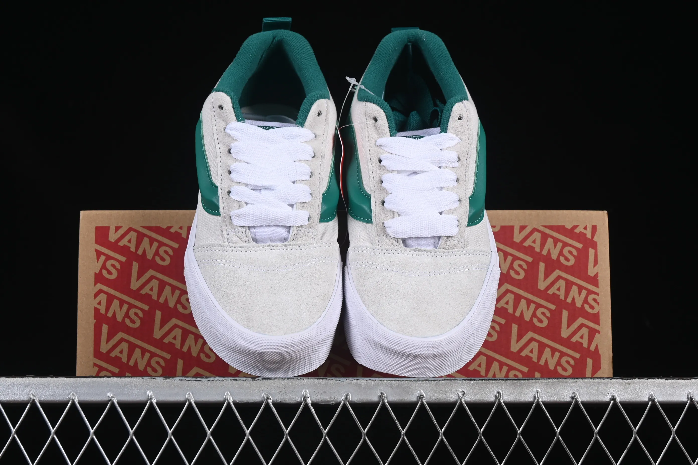 All categories Vans Vans series Vans Low Vans low-top Vans Knu Skool Vans low-top retro casual fat bread shoes VN000D6CJBG
